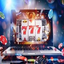 Filipino player checking crown89 sports betting odds on a smartphone